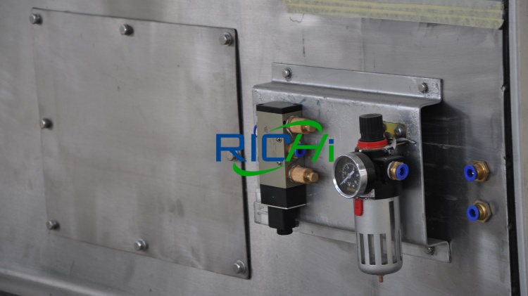 oil water separator of fish feed mixer