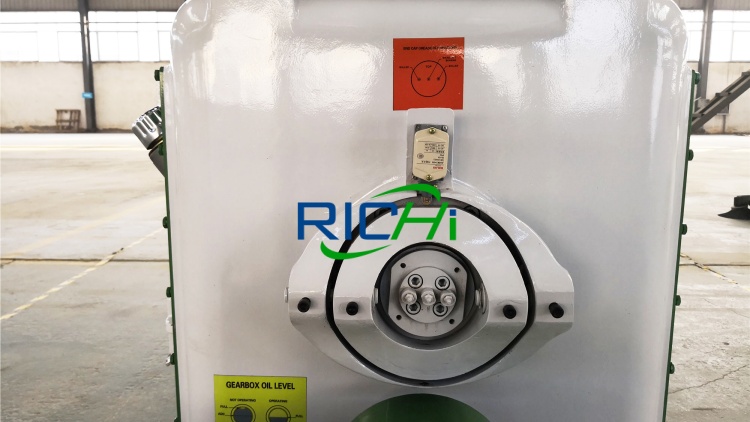 safety device of alfalfa pellet machine