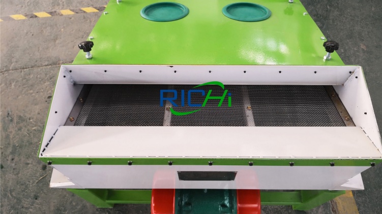 vibrating screener of dog food extruder