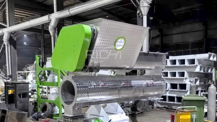 forced feeder of cattle feed pellet mill